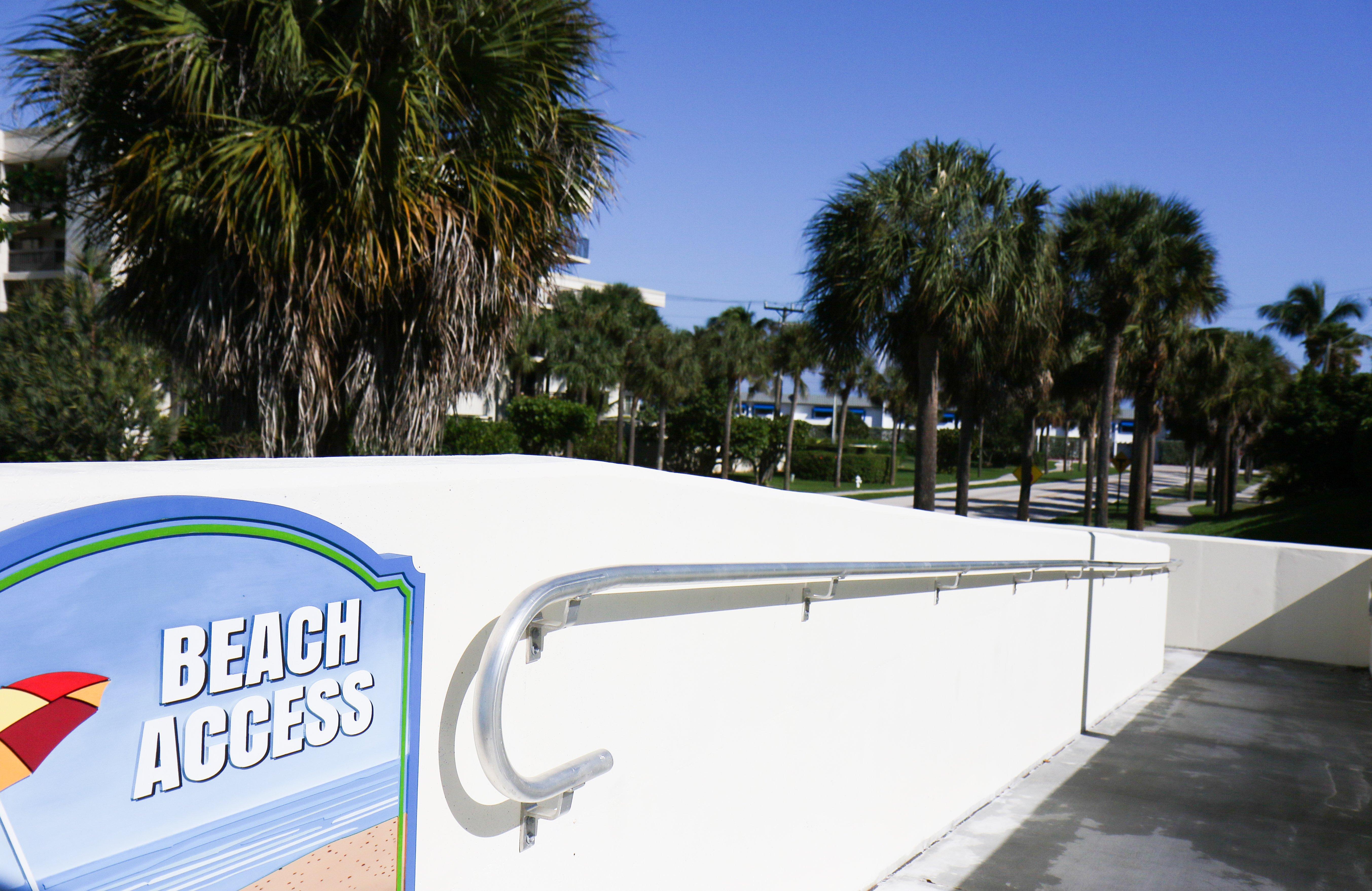 Holiday Inn Express- North Palm Beach And Ihg Hotel Juno Beach Exterior photo
