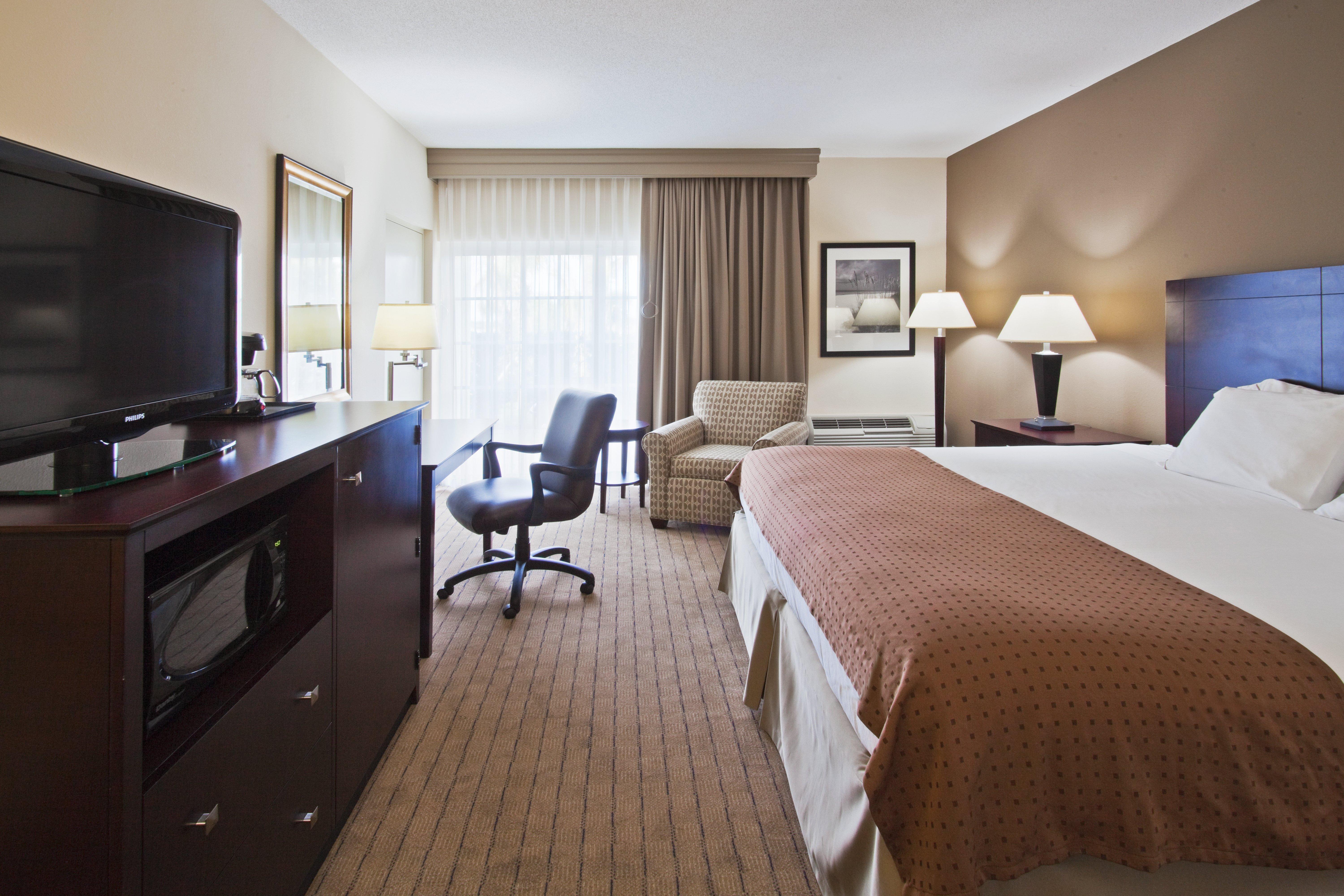 Holiday Inn Express- North Palm Beach And Ihg Hotel Juno Beach Room photo