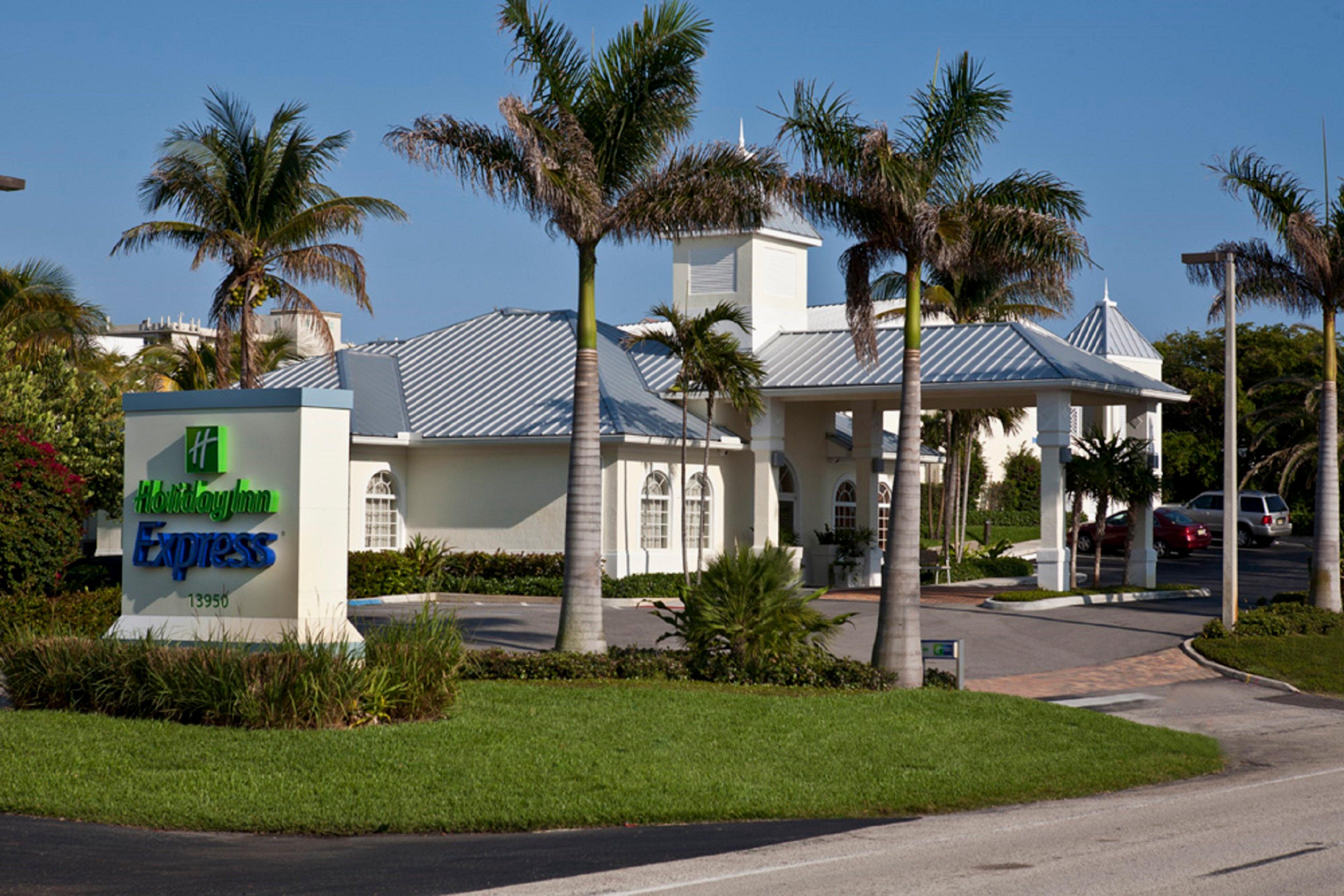 Holiday Inn Express- North Palm Beach And Ihg Hotel Juno Beach Exterior photo
