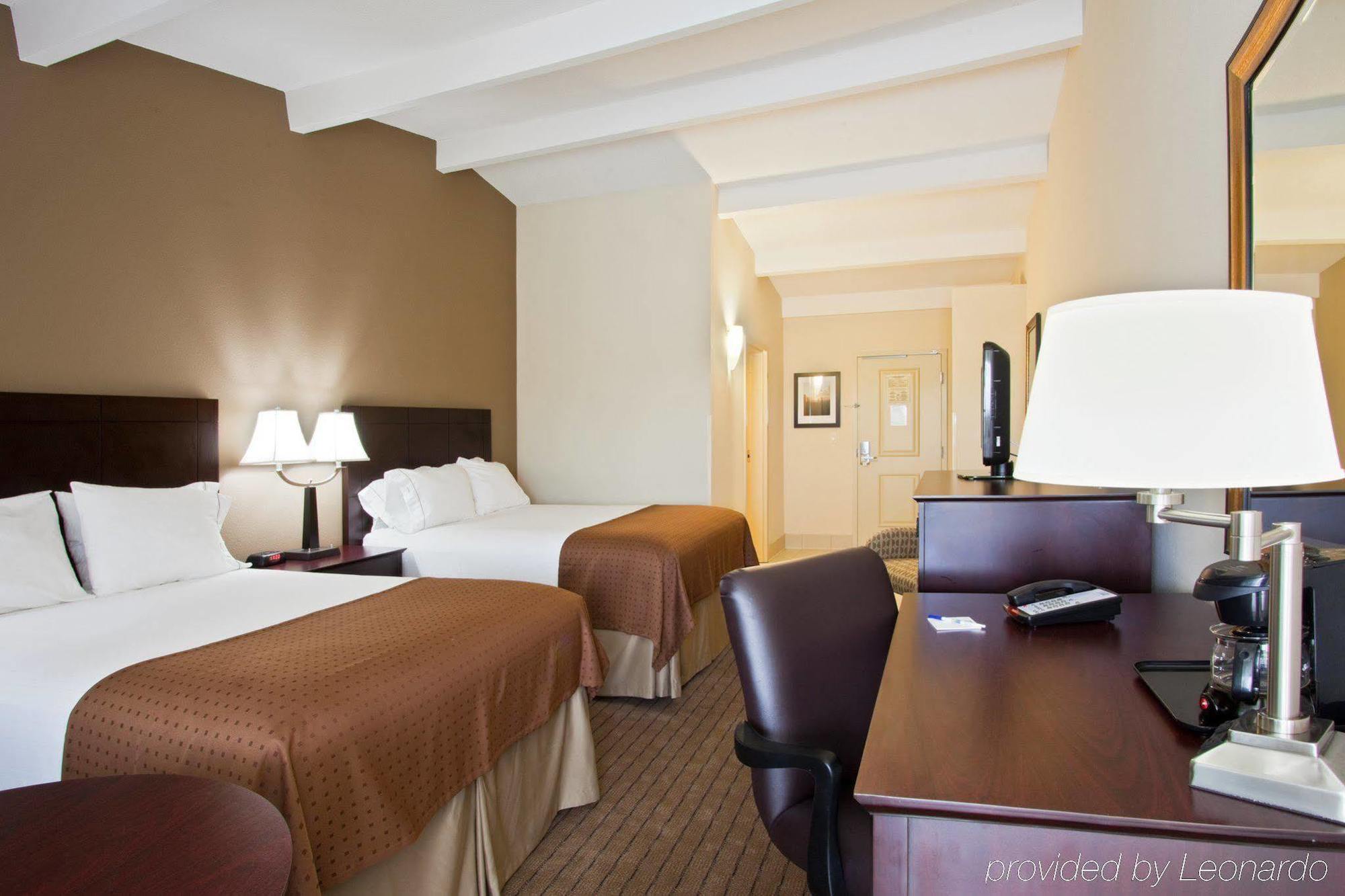 Holiday Inn Express- North Palm Beach And Ihg Hotel Juno Beach Room photo